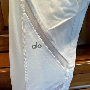 NWOT ALO Yoga Leggings Mesh
